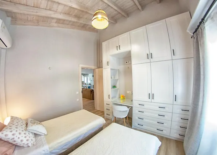 Corfu Cicada House Дом отдыха Лиападес