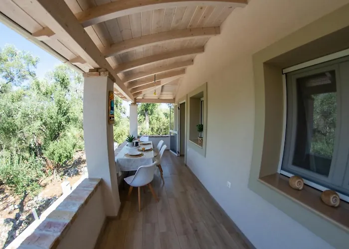 Дом отдыха Corfu Cicada House *